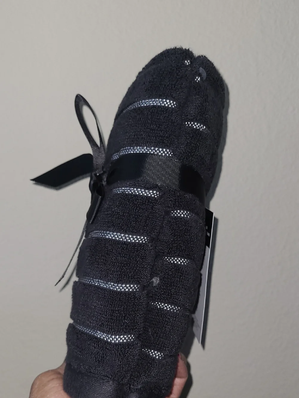 DKNY Black Striped Hand Towel Set